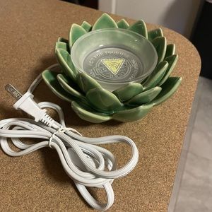 Scentsy Desert Bloom Warmer